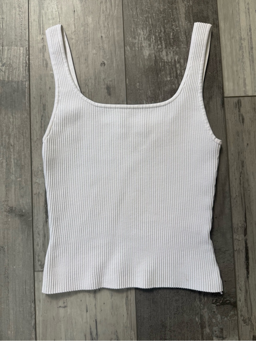 Aritzia Babaton Sculpt Knit Square Neck Tank Top White Medium Everyday Basic